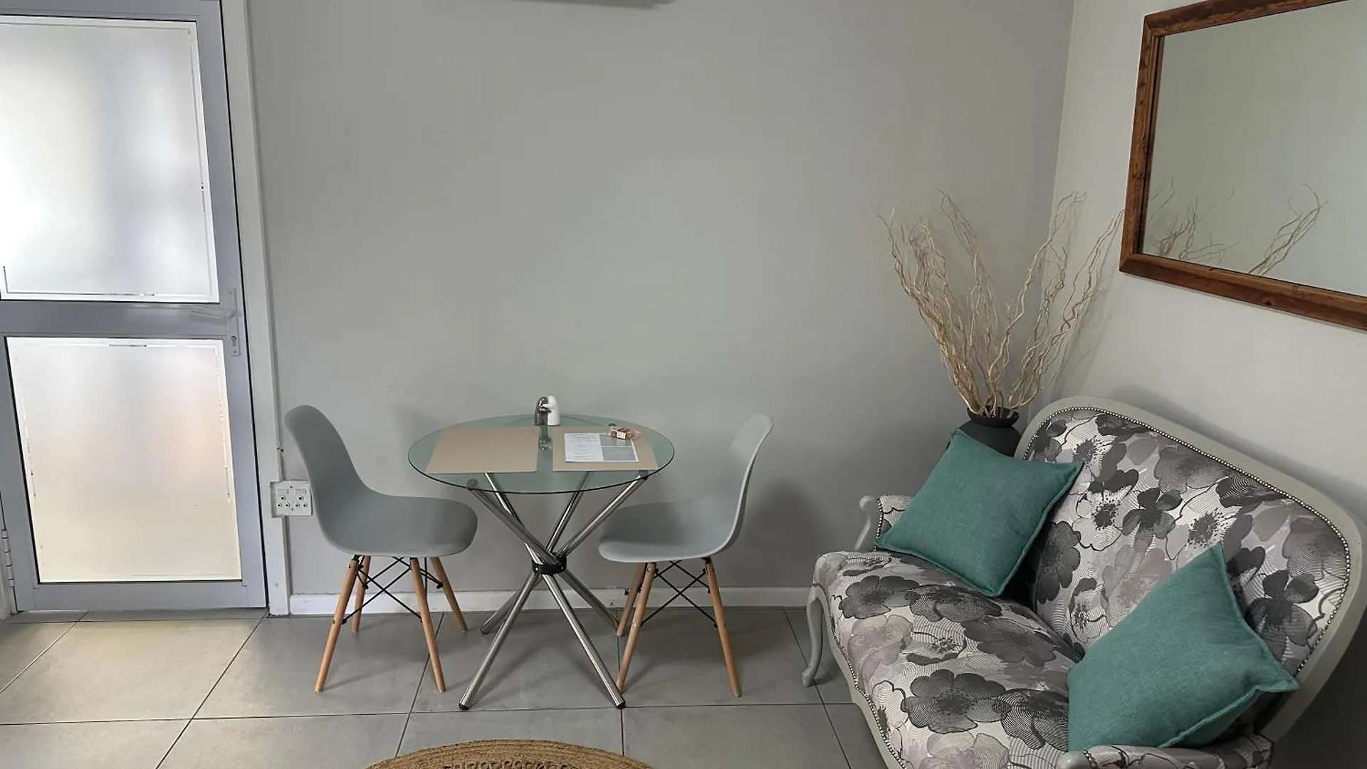 Cozy And Convenient Daire Cape Town