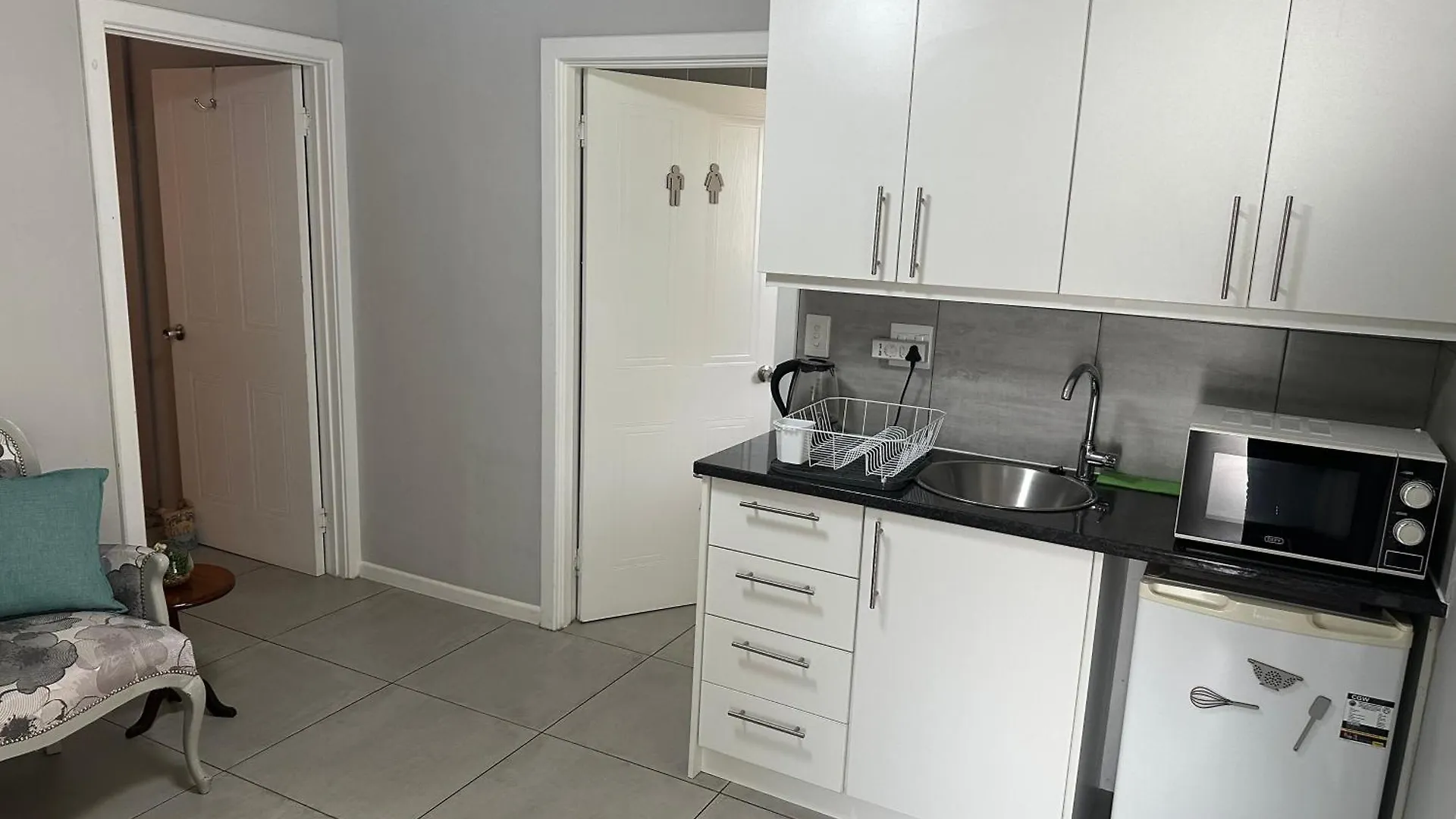 Cozy And Convenient Daire Cape Town